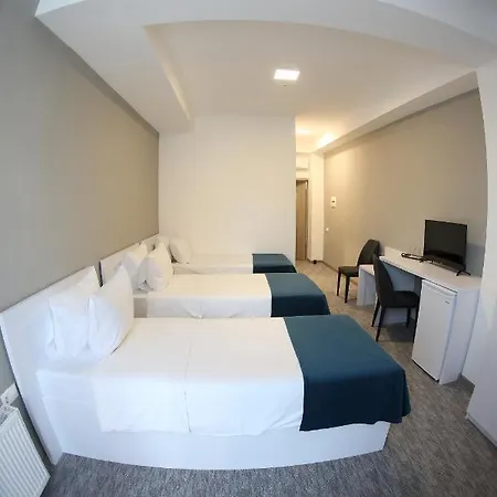 Hotel Glass Cube